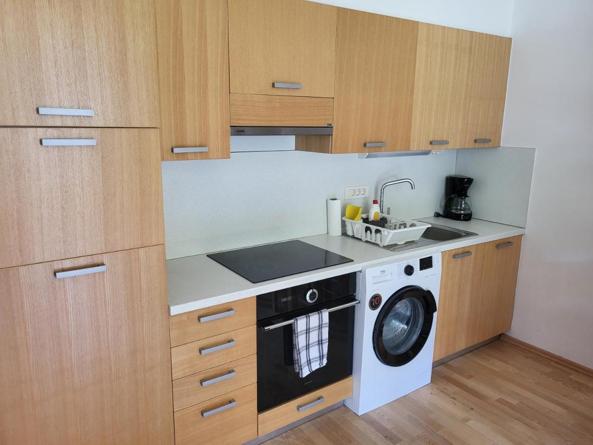 Apartma Runi Pod Zlato Lisico Pekre Eksteriør bilde